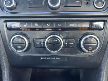 Volkswagen Golf 2.0 TDI BlueMotion Tech GT Cabriolet DSG Euro 5 (s/s) 2dr