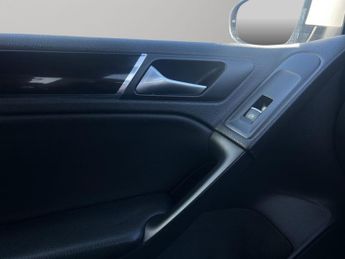 Volkswagen Golf 2.0 TDI BlueMotion Tech GT Cabriolet DSG Euro 5 (s/s) 2dr