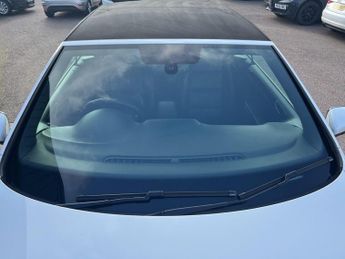 Volkswagen Golf 2.0 TDI BlueMotion Tech GT Cabriolet DSG Euro 5 (s/s) 2dr