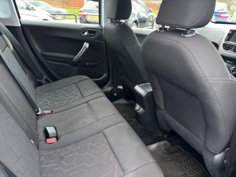 Peugeot 2008 ACTIVE