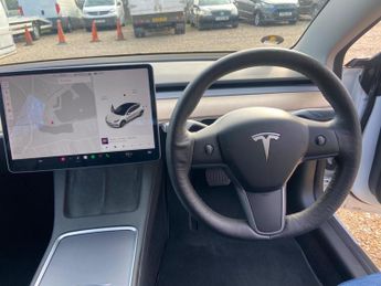 Tesla Model 3 (Dual Motor) Long Range Auto 4WDE 4dr