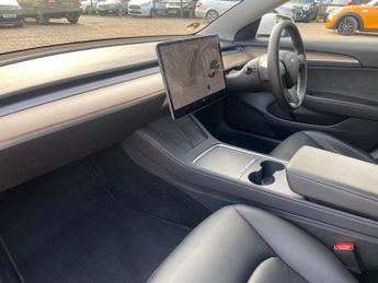 Tesla Model 3 (Dual Motor) Long Range Auto 4WDE 4dr