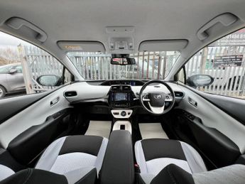 Toyota Prius VVT-I BUSINESS EDITION PLUS