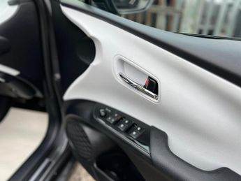 Toyota Prius VVT-I BUSINESS EDITION PLUS
