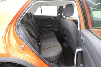 Volkswagen T-Roc 1.5 TSI EVO Design DSG Euro 6 (s/s) 5dr