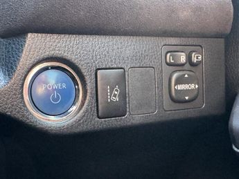 Toyota Rav 4 2.5 VVT-h Design SUV 5dr Petrol Hybrid CVT Euro 6 (s/s) (197 ps)