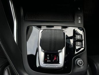 Jaguar E-Pace 2.0 D204 MHEV R-Dynamic HSE Auto AWD Euro 6 (s/s) 5dr