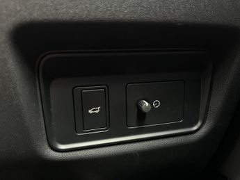 Jaguar E-Pace 2.0 D204 MHEV R-Dynamic HSE Auto AWD Euro 6 (s/s) 5dr