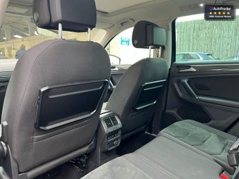 Volkswagen Tiguan 2.0 TDI BlueMotion Tech SEL SUV 5dr Diesel DSG 4Motion Euro 6 (1