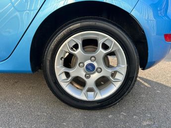 Ford Fiesta ZETEC 16V AIR CONDITIONED REAR PARKING SENSORS