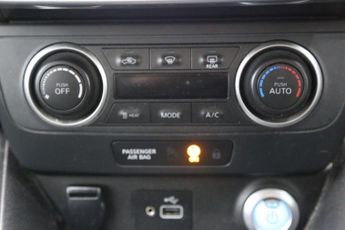 Nissan LEAF 40kWh Acenta Auto 5dr