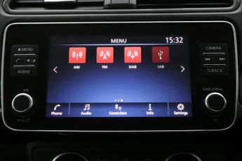 Nissan LEAF 39kWh Acenta Auto 5dr