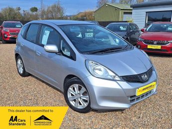 Honda Jazz 1.4 i-VTEC ES Hatchback 5dr Petrol CVT Euro 5 (99 ps)