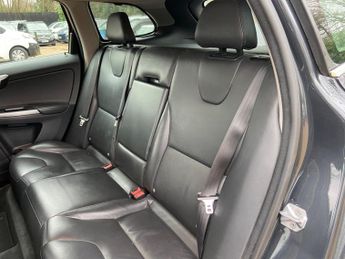 Volvo XC60 2.4 D5 SE Lux Nav Auto AWD Euro 6 (s/s) 5dr