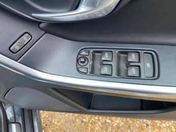 Volvo XC60 2.4 D5 SE Lux Nav Auto AWD Euro 6 (s/s) 5dr