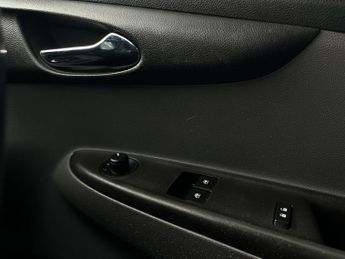 Vauxhall Viva 1.0i SL Euro 6 5dr