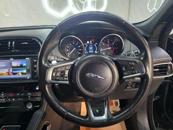 Jaguar F-Pace R-SPORT AWD