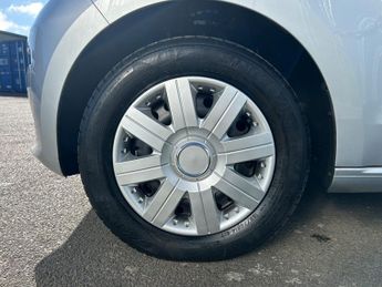 Volkswagen Up MOVE UP AUTOMATIC £20 PER YEAR ROAD TAX 30,000 MILES