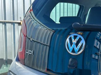 Volkswagen Up MOVE UP AUTOMATIC £20 PER YEAR ROAD TAX 30,000 MILES
