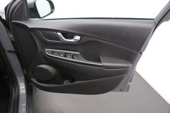Hyundai KONA 39kWh Premium Auto 5dr (10.5kW Charger)