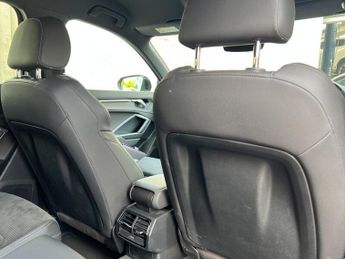 Audi Q3 2.0 TDI 35 S line SUV 5dr Diesel S Tronic Euro 6 (s/s) (150 ps)