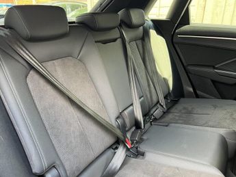 Audi Q3 2.0 TDI 35 S line SUV 5dr Diesel S Tronic Euro 6 (s/s) (150 ps)