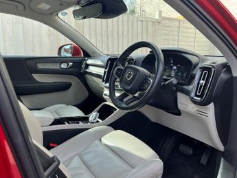Volvo XC40 1.5h T5 Twin Engine Recharge 10.7kWh Inscription Pro SUV 5dr Pet