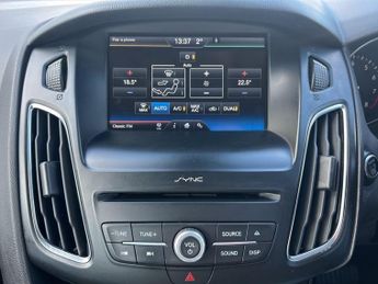 Ford Focus 1.0T EcoBoost Titanium Euro 6 (s/s) 5dr