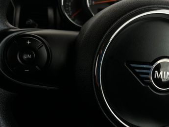 Mini Hatch 1.5 One Classic Steptronic Euro 6 (s/s) 3dr