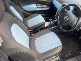 Fiat Grande Punto DYNAMIC 8V 1.2 5 SPEED MANUAL.