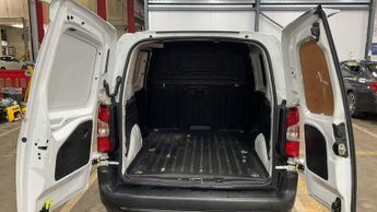 Citroen Berlingo AUTO SWB L1H1 Enterprise 1000 A/C Camera Nav Sensors EURO 6 NO V