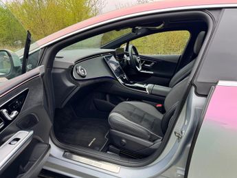 Mercedes-Benz EQE EQE 300 AMG Line Premium Auto Electric 89KWH PAN ROOF/MEMORY SEA