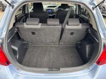 Toyota Yaris 1.5 HYBRID VVT-I ICON AUTOMATIC
