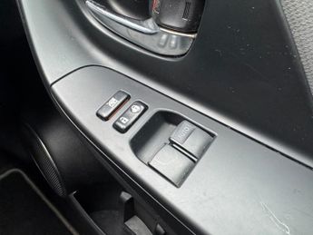 Toyota Yaris 1.5 HYBRID VVT-I ICON AUTOMATIC