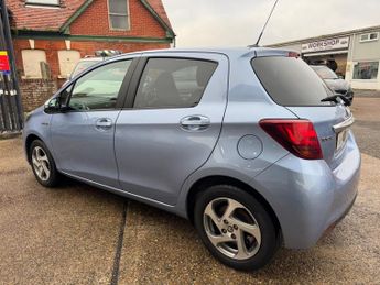 Toyota Yaris 1.5 HYBRID VVT-I ICON AUTOMATIC