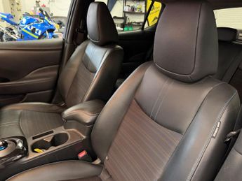 Nissan LEAF 40kWh N-Connecta Auto 5dr