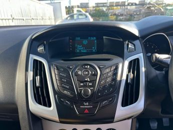 Ford Focus ZETEC £35 ROAD TAX