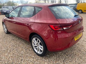 SEAT Leon 1.6 TDI CR SE DSG Euro 5 (s/s) 5dr
