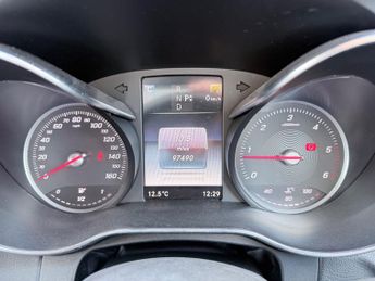 Mercedes-Benz C Class C 220 D 4MATIC AMG LINE