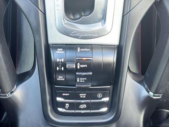 Porsche Cayenne 3.6T V6 GTS TiptronicS 4WD Euro 6 (s/s) 5dr