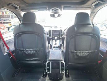 Porsche Cayenne 3.6T V6 GTS TiptronicS 4WD Euro 6 (s/s) 5dr