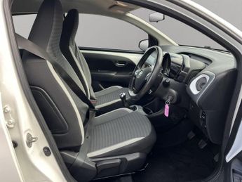 Toyota Aygo 1.0 VVT-i x-play Euro 6 5dr