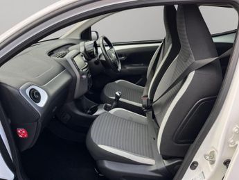 Toyota Aygo 1.0 VVT-i x-play Euro 6 5dr