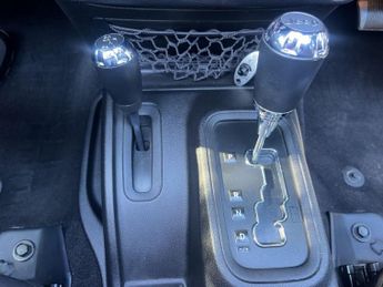 Jeep Wrangler 3.6 V6 Sahara SUV 4dr Petrol Auto 4WD Euro 5 (280 bhp)