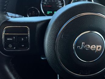 Jeep Wrangler 3.6 V6 Sahara SUV 4dr Petrol Auto 4WD Euro 5 (280 bhp)