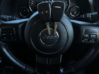 Jeep Wrangler 3.6 V6 Sahara SUV 4dr Petrol Auto 4WD Euro 5 (280 bhp)