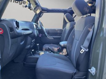 Jeep Wrangler 3.6 V6 Sahara SUV 4dr Petrol Auto 4WD Euro 5 (280 bhp)