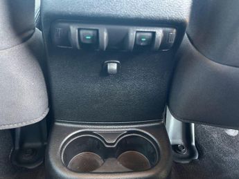 Jeep Wrangler 3.6 V6 Sahara SUV 4dr Petrol Auto 4WD Euro 5 (280 bhp)