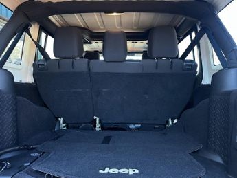 Jeep Wrangler 3.6 V6 Sahara SUV 4dr Petrol Auto 4WD Euro 5 (280 bhp)