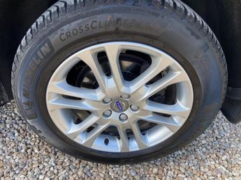Volvo XC60 2.4 D5 SE Lux Nav Auto AWD Euro 6 (s/s) 5dr
